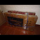 Die für den Flug nach Singapur verpackten Fahrräder …